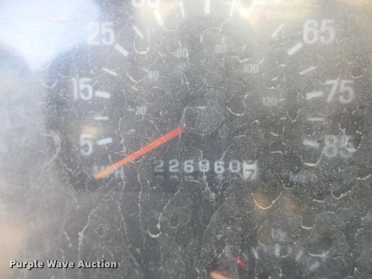 image for item DA7324 1997 Ford LT9513 Louisville 113 crane truck