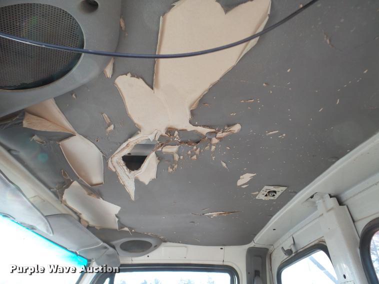 image for item DA7324 1997 Ford LT9513 Louisville 113 crane truck