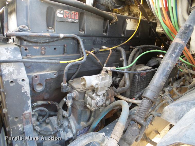 image for item DA7324 1997 Ford LT9513 Louisville 113 crane truck