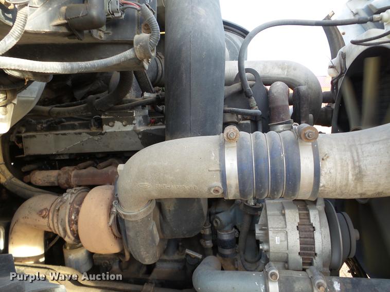 image for item DA7324 1997 Ford LT9513 Louisville 113 crane truck