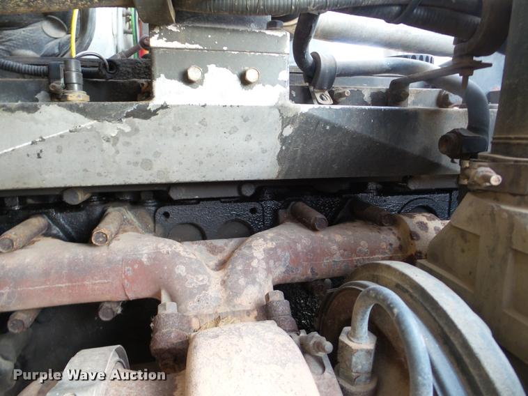 image for item DA7324 1997 Ford LT9513 Louisville 113 crane truck