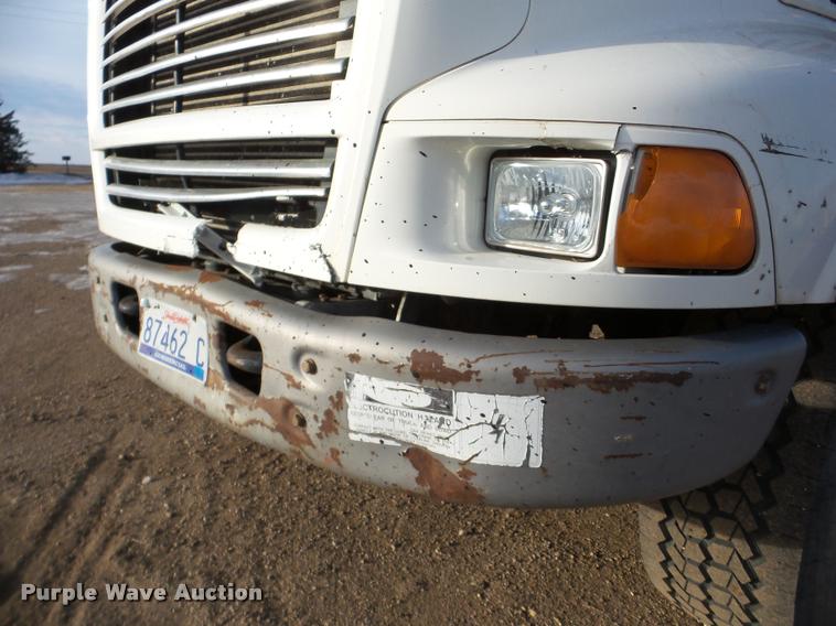 image for item DA7324 1997 Ford LT9513 Louisville 113 crane truck