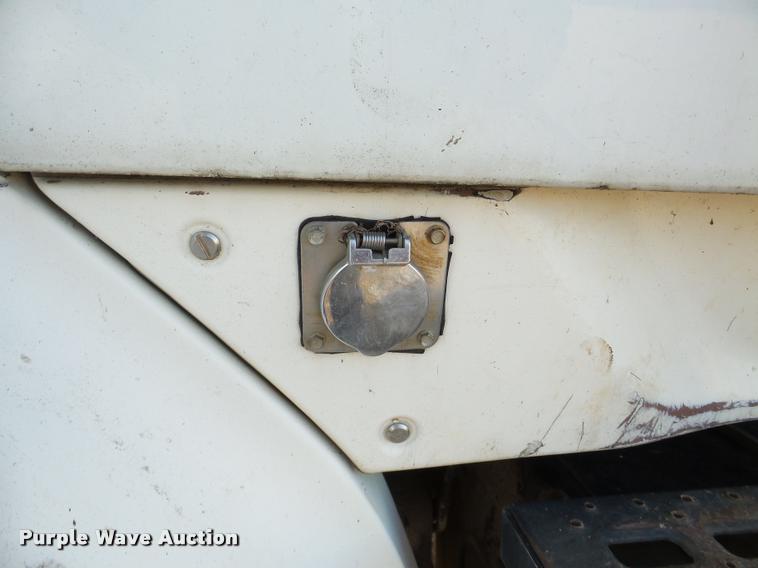 image for item DA7324 1997 Ford LT9513 Louisville 113 crane truck