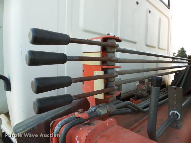 image for item DA7324 1997 Ford LT9513 Louisville 113 crane truck