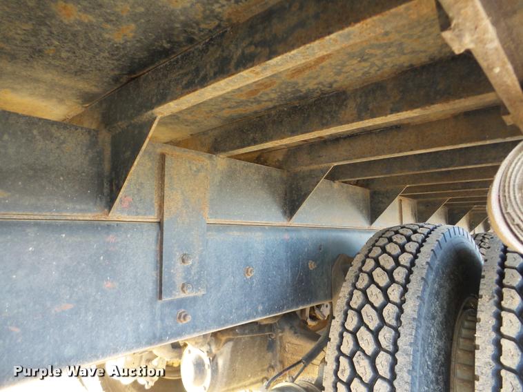 image for item DA7324 1997 Ford LT9513 Louisville 113 crane truck