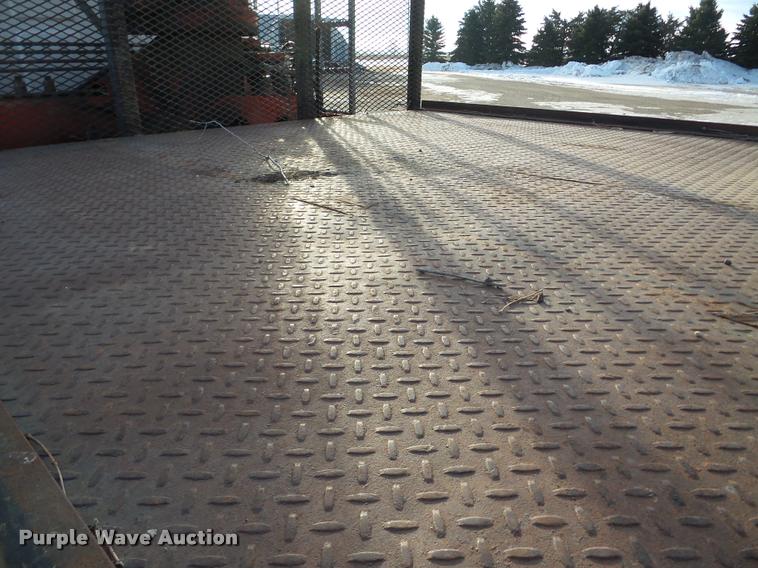 image for item DA7324 1997 Ford LT9513 Louisville 113 crane truck