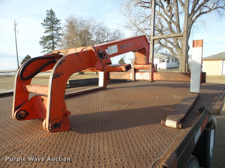 image for item DA7324 1997 Ford LT9513 Louisville 113 crane truck