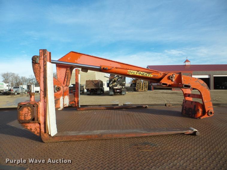 image for item DA7324 1997 Ford LT9513 Louisville 113 crane truck