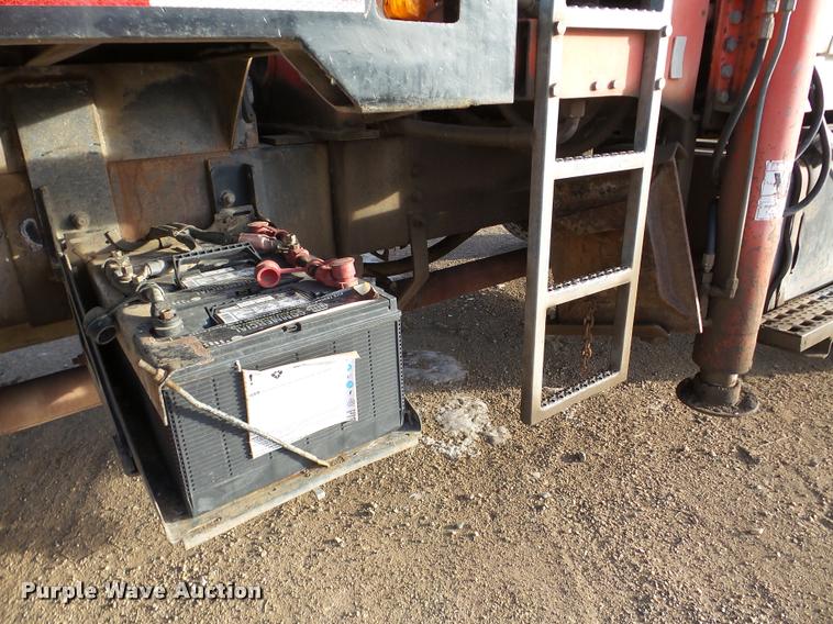 image for item DA7324 1997 Ford LT9513 Louisville 113 crane truck