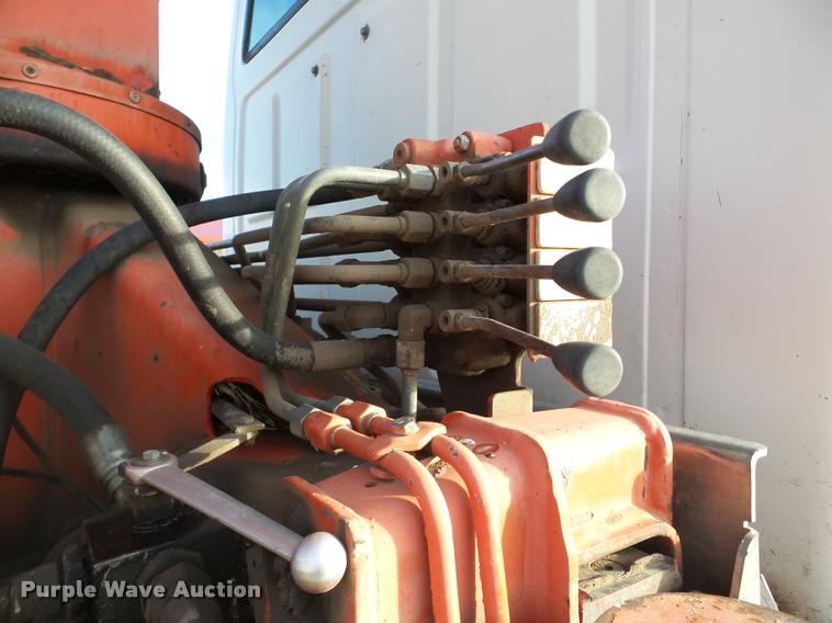 image for item DA7324 1997 Ford LT9513 Louisville 113 crane truck