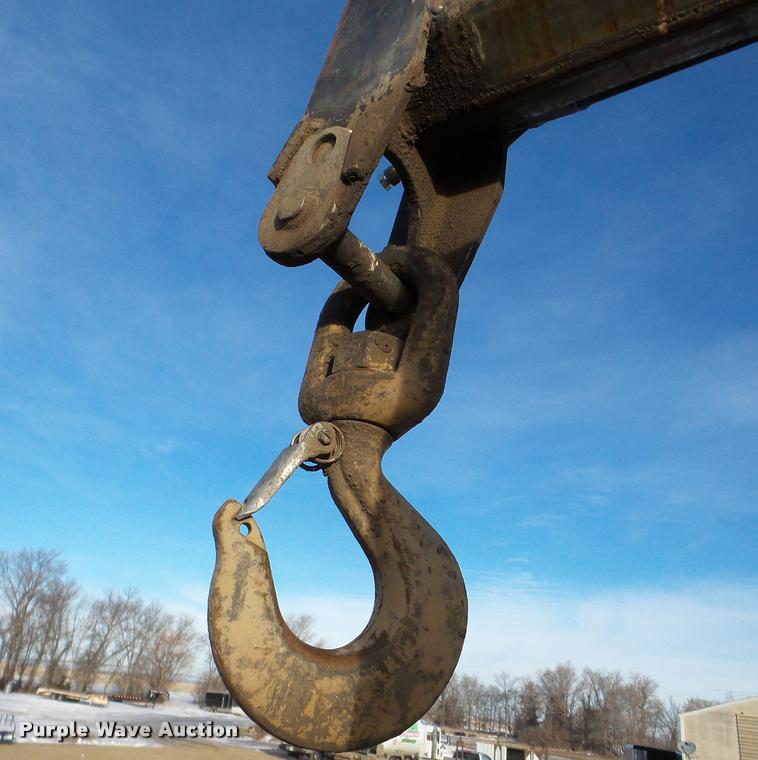 image for item DA7324 1997 Ford LT9513 Louisville 113 crane truck