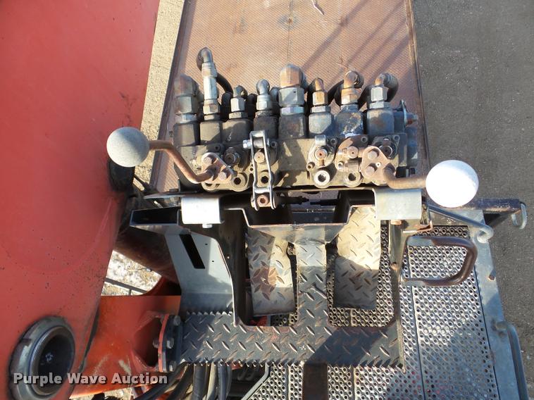 image for item DA7324 1997 Ford LT9513 Louisville 113 crane truck