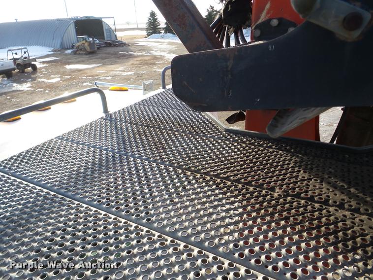 image for item DA7324 1997 Ford LT9513 Louisville 113 crane truck