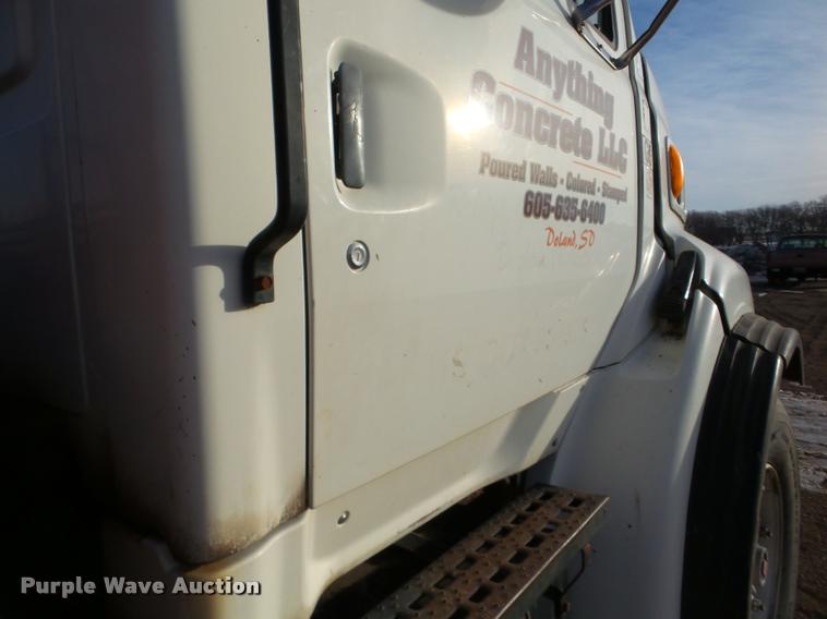 image for item DA7324 1997 Ford LT9513 Louisville 113 crane truck