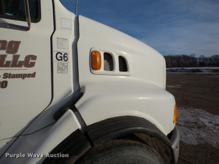 image for item DA7324 1997 Ford LT9513 Louisville 113 crane truck