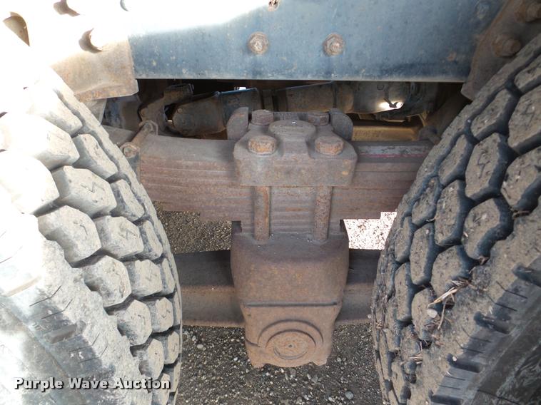 image for item DA7324 1997 Ford LT9513 Louisville 113 crane truck