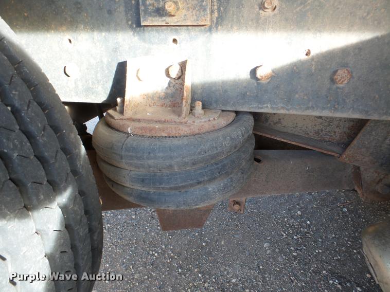 image for item DA7324 1997 Ford LT9513 Louisville 113 crane truck