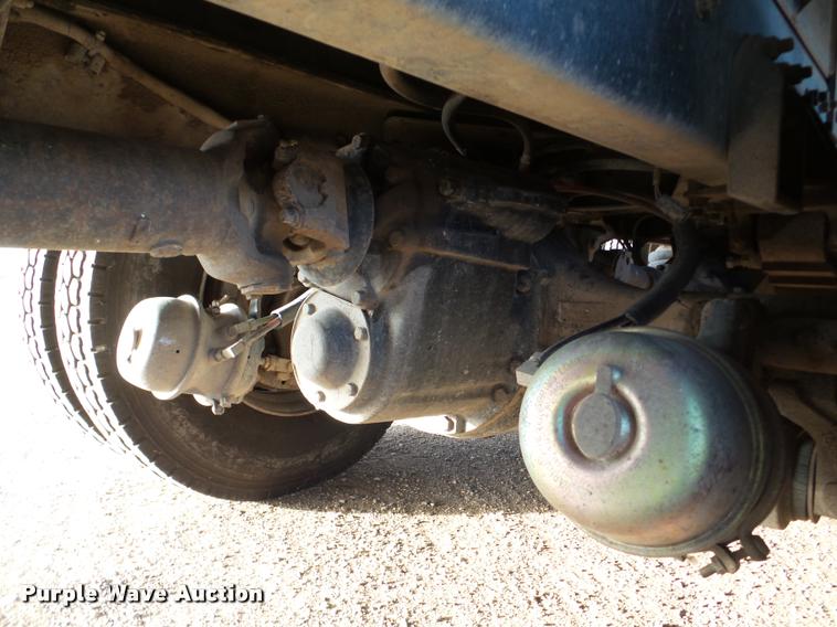 image for item DA7324 1997 Ford LT9513 Louisville 113 crane truck