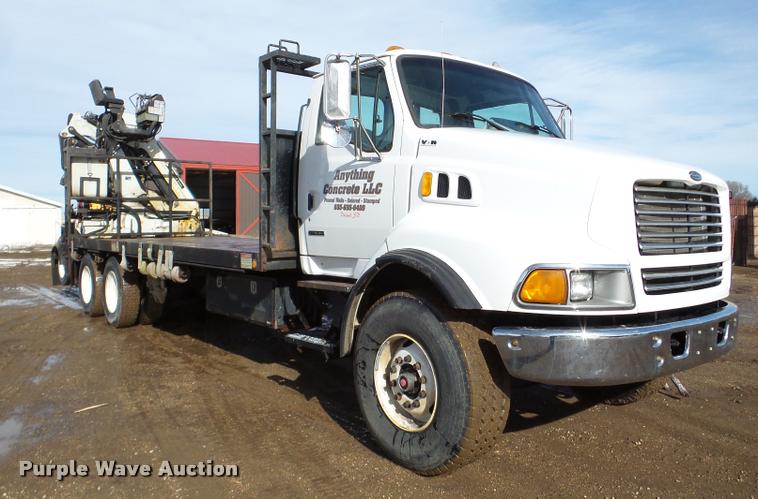 image for item DA7325 2000 Sterling L9513 crane truck