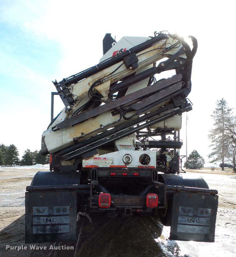 image for item DA7325 2000 Sterling L9513 crane truck