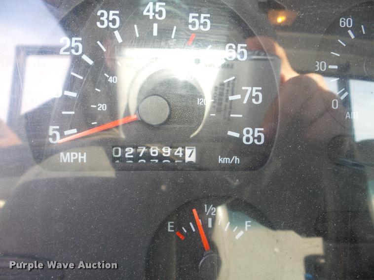 image for item DA7325 2000 Sterling L9513 crane truck