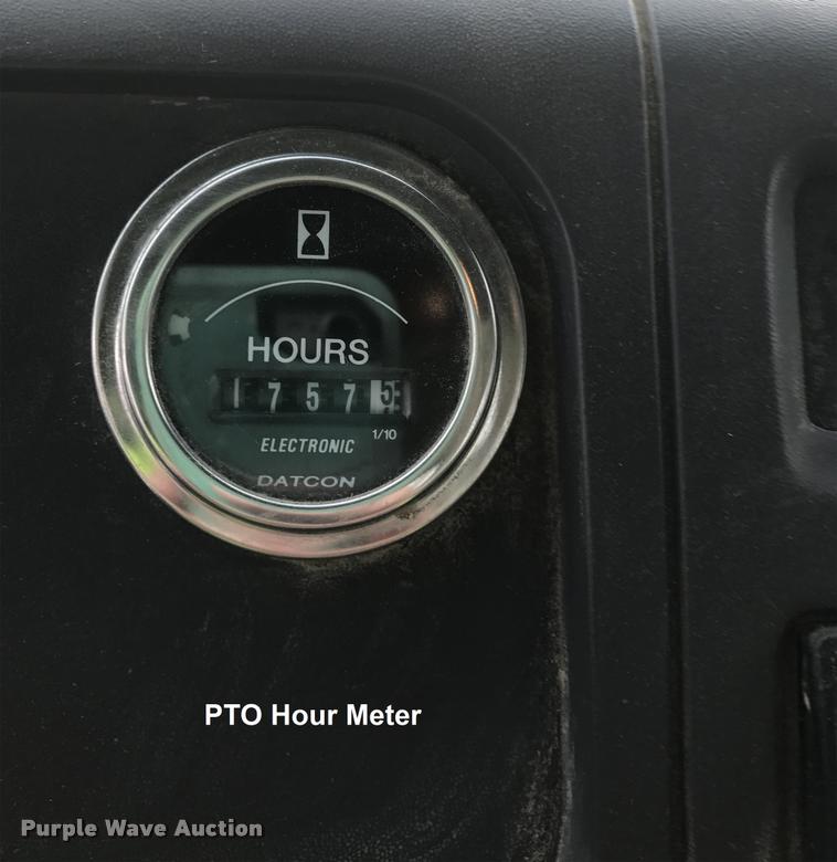 image for item DA7325 2000 Sterling L9513 crane truck