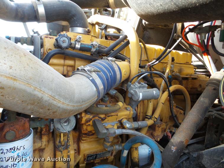 image for item DA7325 2000 Sterling L9513 crane truck