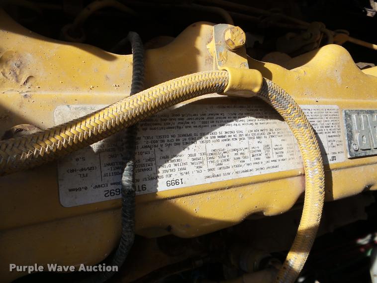 image for item DA7325 2000 Sterling L9513 crane truck