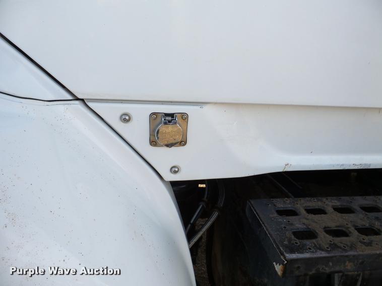 image for item DA7325 2000 Sterling L9513 crane truck