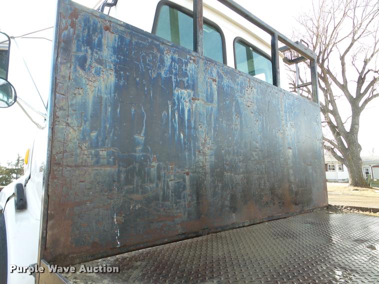 image for item DA7325 2000 Sterling L9513 crane truck