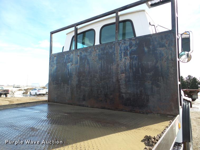 image for item DA7325 2000 Sterling L9513 crane truck