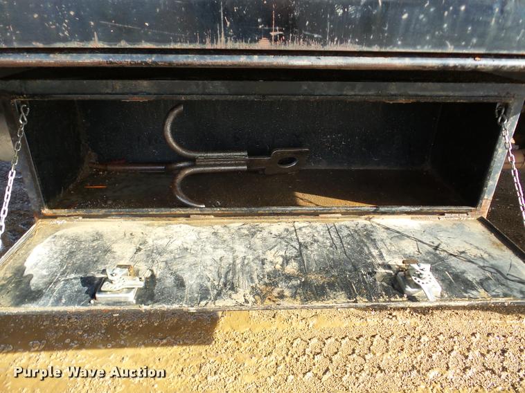 image for item DA7325 2000 Sterling L9513 crane truck