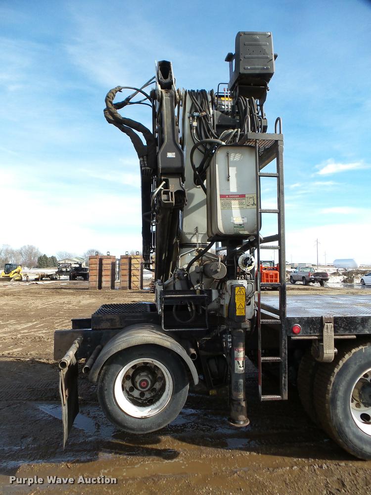 image for item DA7325 2000 Sterling L9513 crane truck