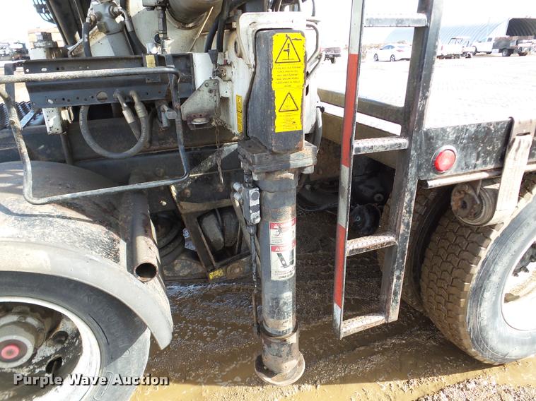 image for item DA7325 2000 Sterling L9513 crane truck