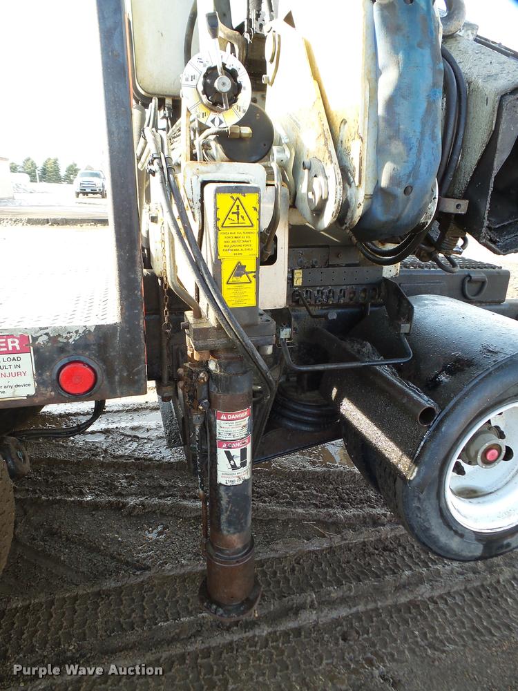 image for item DA7325 2000 Sterling L9513 crane truck