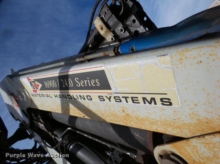 image for item DA7325 2000 Sterling L9513 crane truck