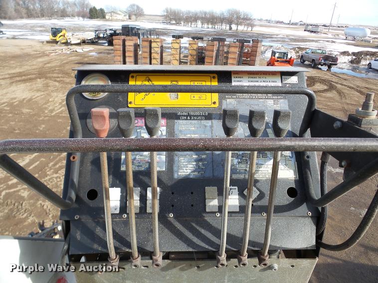 image for item DA7325 2000 Sterling L9513 crane truck