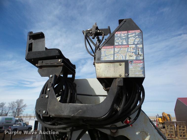 image for item DA7325 2000 Sterling L9513 crane truck