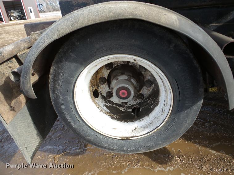 image for item DA7325 2000 Sterling L9513 crane truck