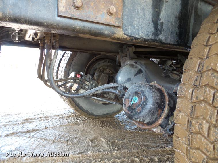 image for item DA7325 2000 Sterling L9513 crane truck