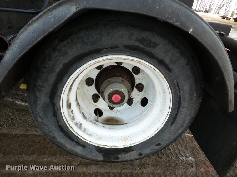 image for item DA7325 2000 Sterling L9513 crane truck