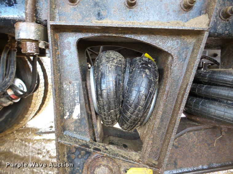 image for item DA7325 2000 Sterling L9513 crane truck