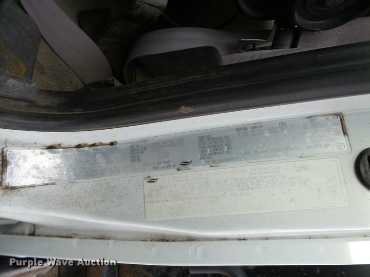 image for item DA7325 2000 Sterling L9513 crane truck