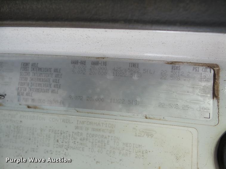 image for item DA7325 2000 Sterling L9513 crane truck