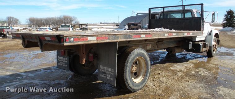 image for item DA7326 1999 Ford F800 dump flatbed truck