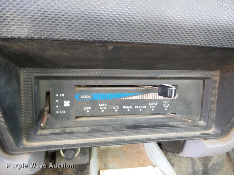 image for item DA7326 1999 Ford F800 dump flatbed truck