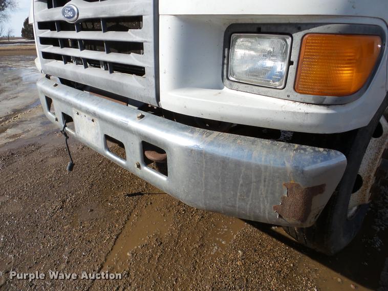 image for item DA7326 1999 Ford F800 dump flatbed truck