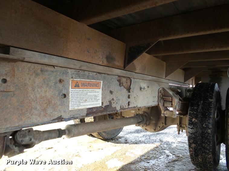 image for item DA7326 1999 Ford F800 dump flatbed truck