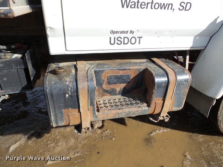 image for item DA7326 1999 Ford F800 dump flatbed truck