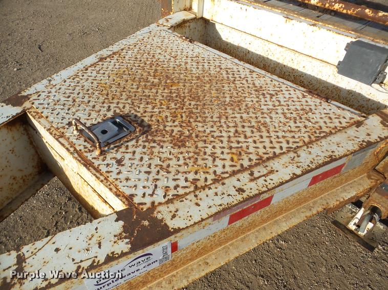 image for item DA7327 2007 Kaufman equipment trailer